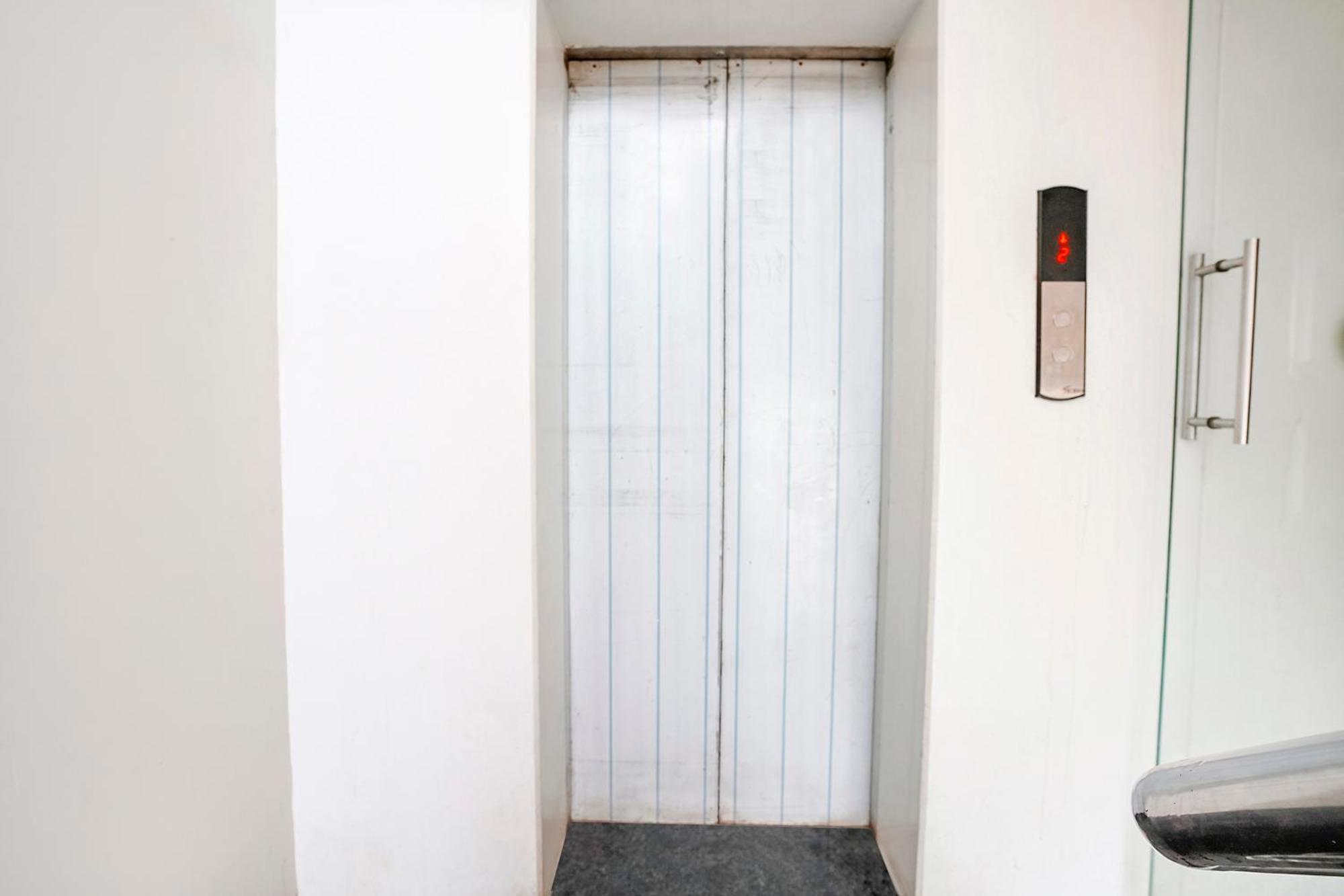 Fabhotel Kyra - Near Airport Road Ahmedabad Exterior foto